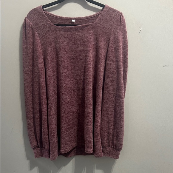 Chic Burgundy Women's Blouse - Picture 10 of 14